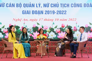 Nữ cán bộ quản lý, Chủ tịch Công đoàn tiêu biểu giao lưu, chia sẻ kinh nghiệm trong hoạt động chuyên môn lẫn cân bằng cuộc sống gia đình.