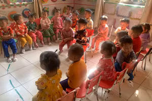 Học sinh vùng cao Điện Biên trong một tiết học.