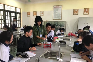 Thực hành giúp học sinh khắc sâu kiến thức.