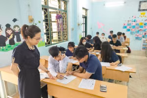 Cô trò trường THPT Thành phố Điện Biên Phủ tập trung ôn luyện giai đoạn nước rút.