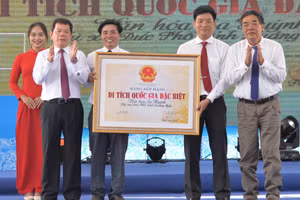 Quảng Ngãi đón nhận Bằng xếp hạng Di tích Quốc gia đặc biệt Văn hoá Sa Huỳnh của Thủ tướng.