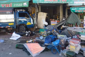 Vụ tai nạn xảy ra ở khu vực đông dân cư.