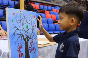 Học sinh thích thú tham gia các hoạt động tại Lễ khai giảng.