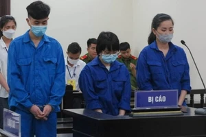 Các bị cáo tại tòa.