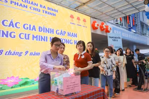 Nhiều hoạt động hỗ trợ gia đình nạn nhân vụ cháy chung cư mini.