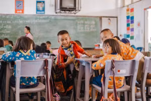 Khoảng 2% học sinh Thái Lan bỏ học giữa chừng. 