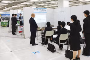 Sinh viên Nhật Bản tham gia hội chợ việc làm năm 2020.
