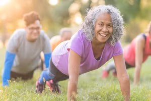 Tập thể dục được xem là thói quen có tác động lớn nhất đến tuổi thọ của con người. Ảnh: Goodwinliving.