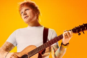 Nam ca sĩ kiêm nhạc sĩ người Anh Ed Sheeran.