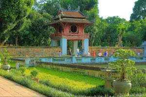 Văn Miếu - Quốc Tử Giám được lập để tôn vinh sự học văn chương. Ảnh: IT.