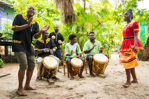 Âm nhạc giúp hồi sinh ngôn ngữ Garifuna có nguy cơ tuyệt chủng.