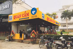 Quán Cẩm xứ Huế