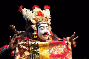 Nhân vật trong vở kịch Topeng Pajegan. Ảnh: Fathurrahmanid