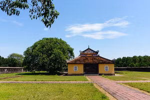 Chính điện Trai cung. Ảnh: IT.