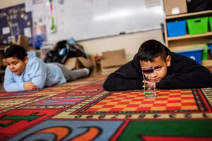 Học sinh tại Trường Tiểu học Ninety-Fifth Street.