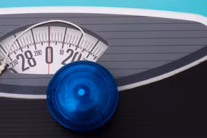 Chế độ ăn kiêng cũng hạn chế các nhóm thực phẩm có thể cần thiết cho chất dinh dưỡng thiết yếu.