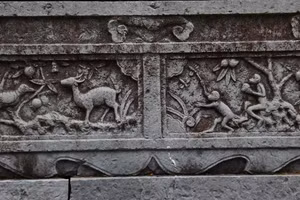 Bức chạm 'Tước lộc' và 'Phong hầu'.