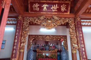 Văn chỉ làng Lạc Thổ.