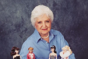 Ruth Handler - người sáng tạo Búp bê Barbie.