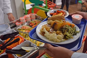 Học sinh tiểu học tại London, Anh, được ăn trưa miễn phí từ tháng 9/2023.