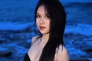 Tình cũ Nhâm Mạnh Dũng khoe vòng 3 nóng bỏng