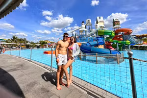 Vợ Tây của Bùi Tiến Dũng khoe dáng sexy khiến chị em... mong muốn