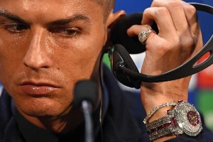 Ronaldo đeo đồng hồ 2 triệu USD vẫn không bằng những danh thủ này