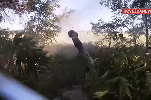 Vũ khí Nga tấn công.