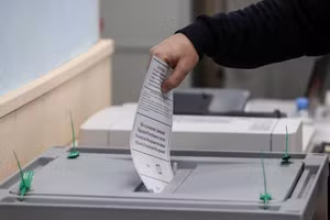 Bỏ phiếu gia nhập Nga.