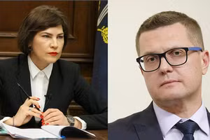 Tổng công tố Irina Venediktova và Giám đốc SBU Ivan Bakanov (phải).