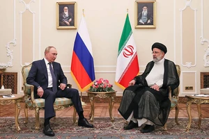 Tổng thống Nga Vladimir Putin và Tổng thống Iran Ebrahim Raisi.