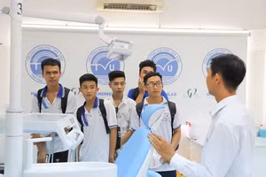 Trường ĐH Trà Vinh với Khát vọng đổi mới, vững bước vươn cao bay xa.