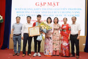 Trần Đức Minh, học sinh lớp 12 Chuyên Hóa Trường THPT chuyên Biên Hòa giành Huy chương Vàng Olympic Hóa học 2022.