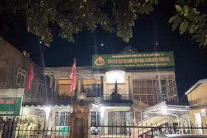 Nạn nhân được xác định tử vong tại trụ sở làm việc.