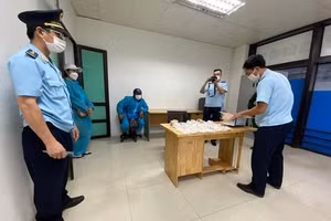 Cuối năm 2021, Cơ quan chức năng phát hiện vụ vận chuyển vàng và ngoại tệ với số lượng lớn.