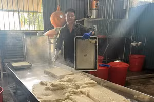 Chuyện khởi nghiệp trên núi của thanh niên người dân tộc Tày.