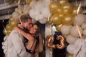 Thán phục tài năng nàng WAG xinh đẹp của sao Newcastle 