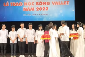 Lễ trao học bổng Vallet năm 2022 tại Hà Nội. Ảnh: NVCC.