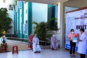 BN 549 được công bố khỏi bệnh vào ngày 18.8 và tái dương tính trở lại sau 14 ngày cách ly tại nhà.