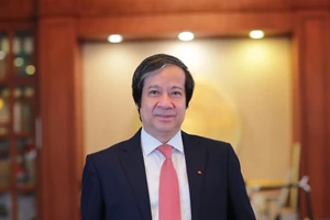 Bộ trưởng Nguyễn Kim Sơn.