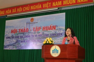 Thứ trưởng Ngô Thị Minh phát biểu tại hội nghị tập huấn