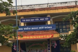 Khuôn viên trường Tiểu học Mỹ Đông.