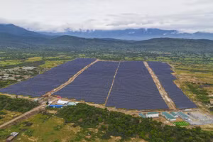 Toàn cảnh dự án Nhà máy Điện mặt trời Hà Đô Ninh Phước. (Ảnh: Duy Quan).