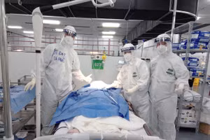 Bệnh viện Trung ương Huế hồi sinh bệnh nhân Covid-19 nguy kịch bằng kỹ thuật ECMO.