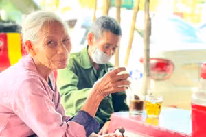 Hạnh phúc bình dị của hai cụ sinh sống ở Kỳ Trinh, Thị xã Kỳ Anh, Hà Tĩnh.