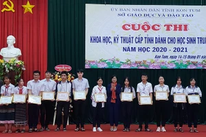 72 dự án được trao giải trong cuộc thi khoa học, kỹ thuật cấp tỉnh dành cho học sinh Trung học năm học 2020 – 2021.