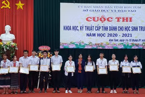 72 dự án được trao giải trong cuộc thi khoa học, kỹ thuật cấp tỉnh dành cho học sinh Trung học năm học 2020 – 2021.