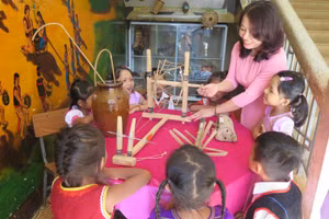 Ngành giáo dục vùng khó đặc biệt quan tâm, tạo mọi điều kiện để học sinh DTTS tiếp cận với giáo dục và bình đẳng trong giáo dục.