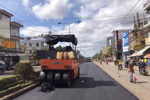 Hiện trường vụ tai nạn khiến nữ công nhân tử vong.