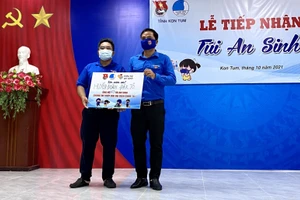 Ban Thường vụ Tỉnh đoàn Kon Tum tiếp nhận hỗ trợ từ các tổ chức, doanh nghiệp, cá nhân và các Huyện đoàn, Thành đoàn.